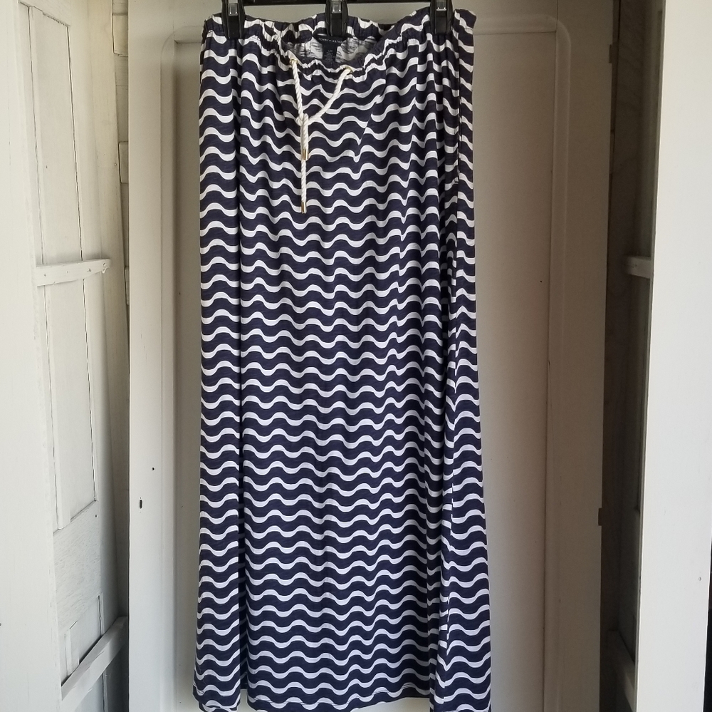 ⚓NWT⚓ W L Tommy H Long Skirt